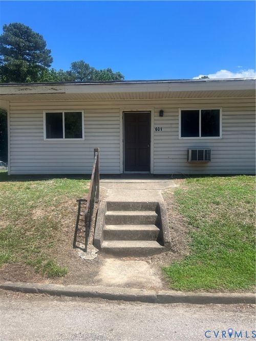 601 Monticello Dr, Hopewell, VA, 23860-2116 | Card Image