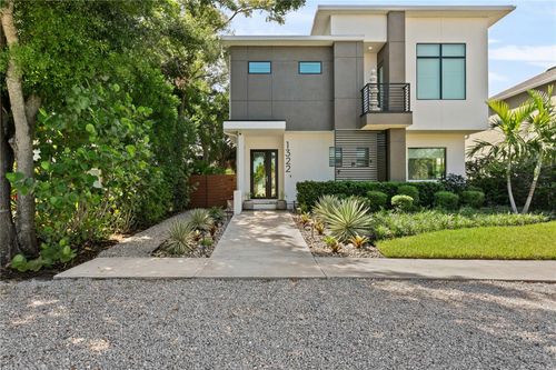 1322 W Grace Street, Tampa, FL, 33607 | Card Image