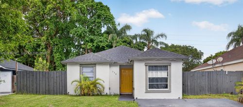 738 Sw 7th Ter, Florida City, FL, 33034-5632 | Card Image
