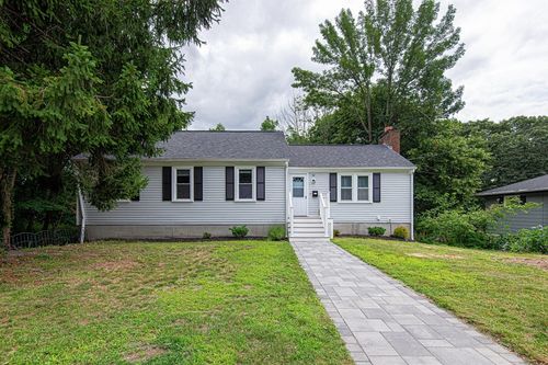 82 Perry Ave, Somerset, MA, 02726-3105 | Card Image