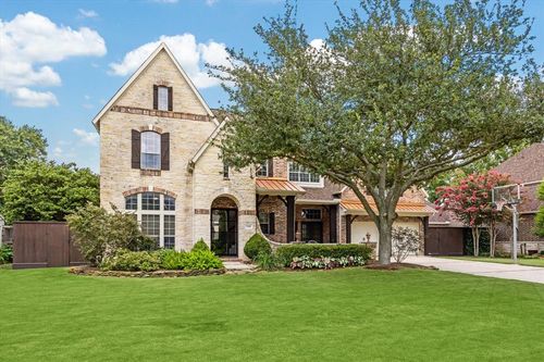 7624 Brykerwoods Drive, Houston, TX, 77055 | Card Image