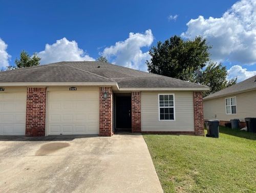 2119 S 9th St, Rogers, AR, 72758-6474 | Card Image