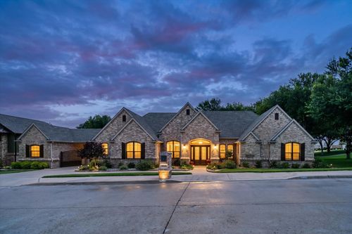 8450 Waterfront Ct, Fort Worth, TX, 76179-2503 | Card Image