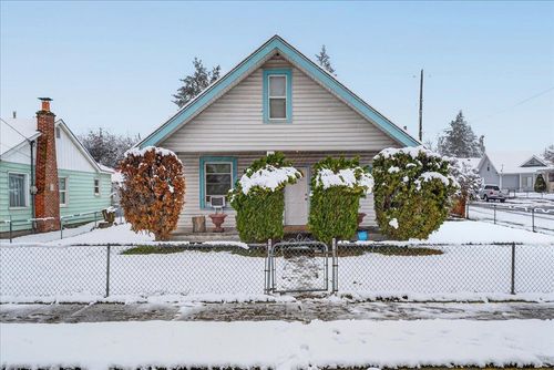 5623 N Regal St, Spokane, WA, 99208-2371 | Card Image