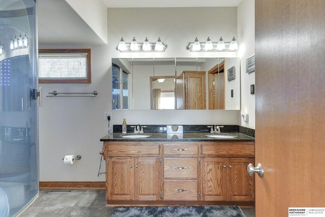 7881 Wisteria Way, House other with 5 bedrooms, 3 bathrooms and 3 parking in Fort Calhoun NE | Image 39