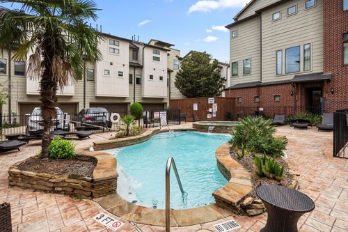 1604 White St, Houston, TX, 77007-3956 | Card Image