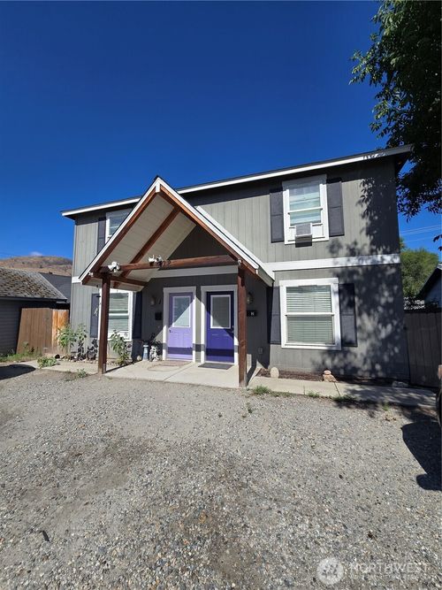 1402 Juniper St, Oroville, WA, 98844-5100 | Card Image