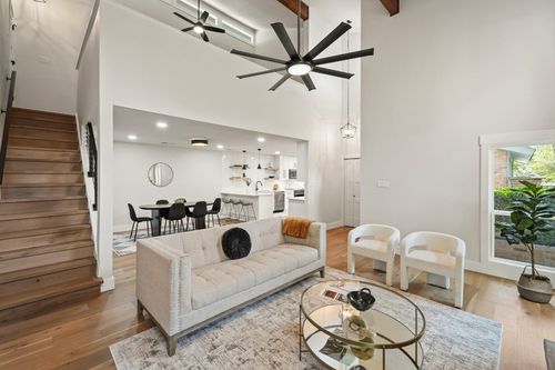 8138 Forest Mesa Dr, Austin, TX, 78759-8747 | Card Image