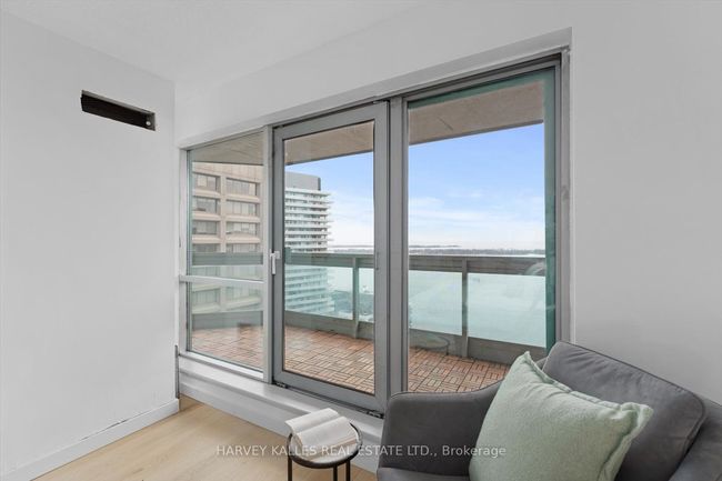 3211 - 10 Yonge St, Condo with 2 bedrooms, 2 bathrooms and null parking in Toronto ON | Image 29
