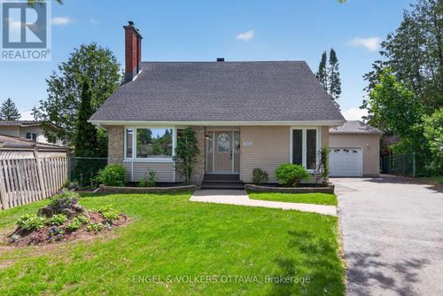 1862 Sharel Dr, Ottawa, ON, K1H6W4 | Card Image