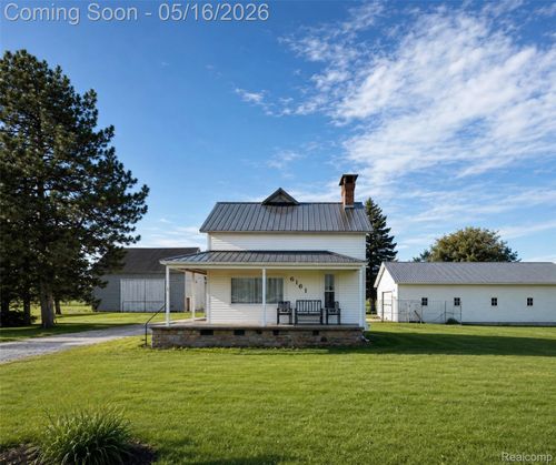 6161 Caro Rd, Vassar, MI, 48768-9758 | Card Image