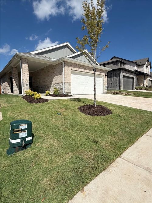 418 Blanton St, Mckinney, TX, 75069-2257 | Card Image