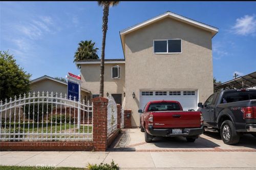 8412 1/2 Noble Ave, North Hills, CA, 91343-6619 | Card Image