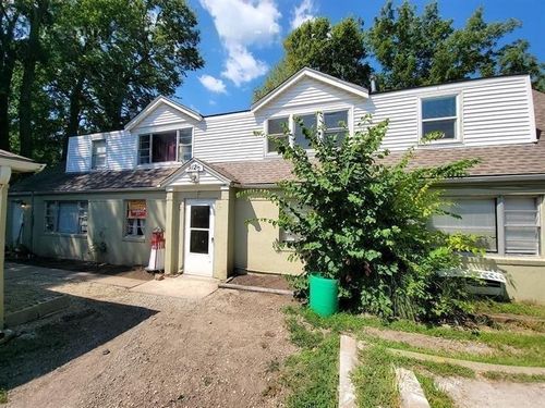 912 S Noland Rd, Independence, MO, 64050-4592 | Card Image