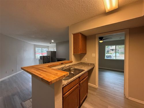 105-9825 Walnut St, Dallas, TX, 75243-8864 | Card Image