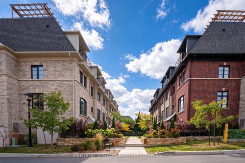 72-40 Lunar Cres, Mississauga, ON, L5M2R5 | Card Image