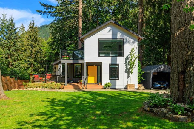597 Willie's Way, House other with 3 bedrooms, 2 bathrooms and 5 parking in Bowen Island BC | Image 1