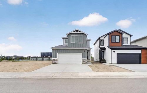 4517 31 Ave S, Lethbridge, AB, T1K8J8 | Card Image