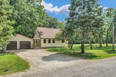 102 Dakota Drive, House other with 3 bedrooms, 2 bathrooms and 2 parking in Loda IL | Image 3