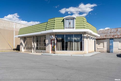 201 N Court St, Marion, IL, 62959-2408 | Card Image