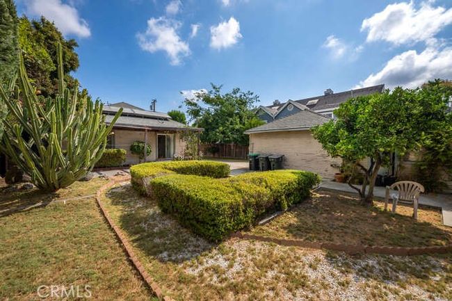 Large backyard | Image 40
