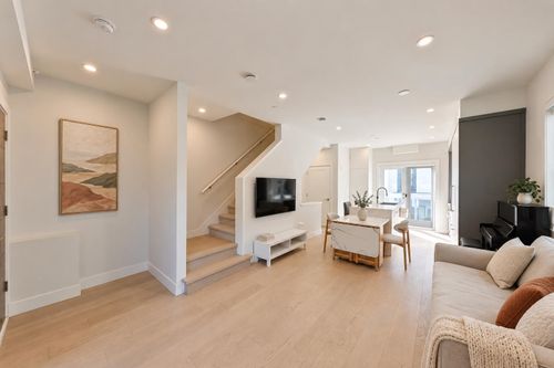 7669 Granville Street, Vancouver, BC, V6P4Y8 | Card Image
