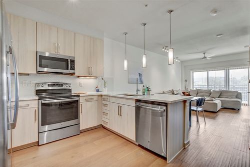 apt-312-3600 S Lamar Blvd, Austin, TX, 78704-8099 | Card Image