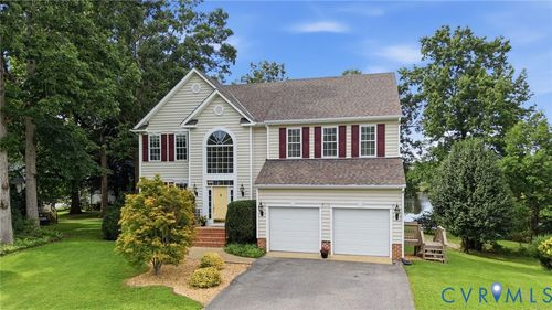 5712 Stephens Point Ct, Chester, VA, 23831-8700 | Card Image