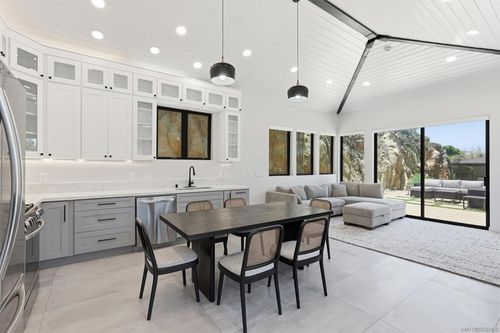 341 Hidden Pines Rd, Del Mar, CA, 92014-3314 | Card Image