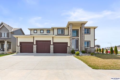 3018 N 185th St, Elkhorn, NE, 68022-7122 | Card Image