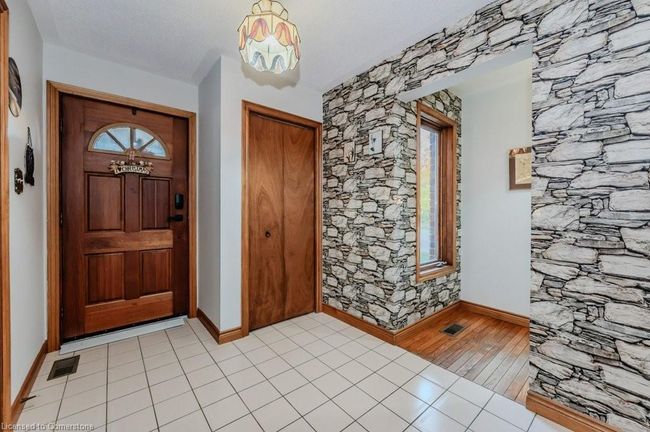 5822 2 Nd Line, Home with 4 bedrooms, 4 bathrooms and 24 parking in Orton ON | Image 6