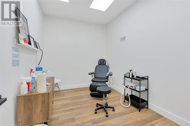4667 Wyandotte St E, Home with 0 bedrooms, 0 bathrooms and null parking in Windsor ON | Image 19