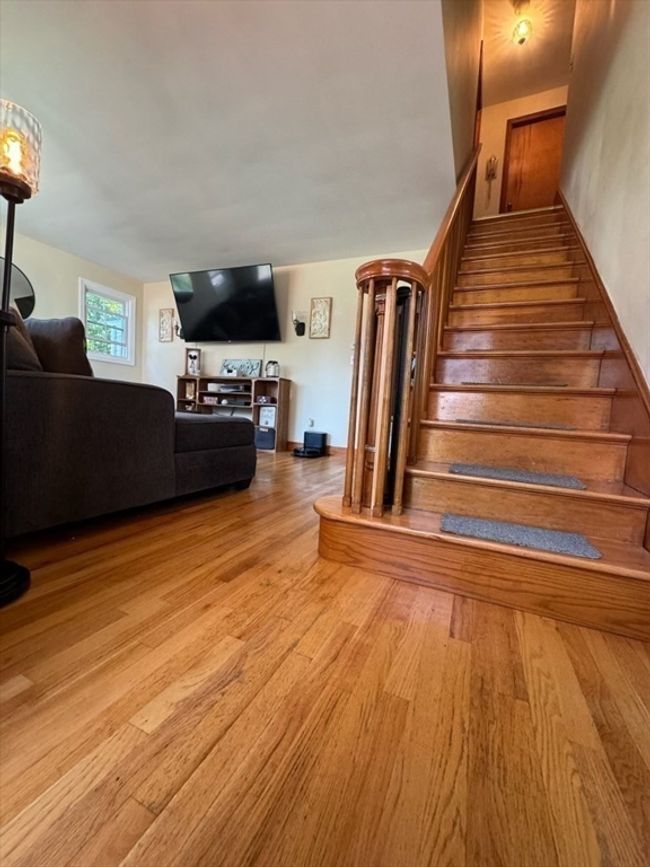 88 Baldwin St, House other with 3 bedrooms, 2 bathrooms and 4 parking in Fall River MA | Image 11