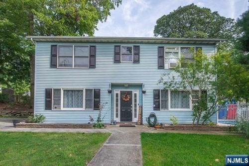 24 Chatham Rd, Hewitt, NJ, 07421-1604 | Card Image