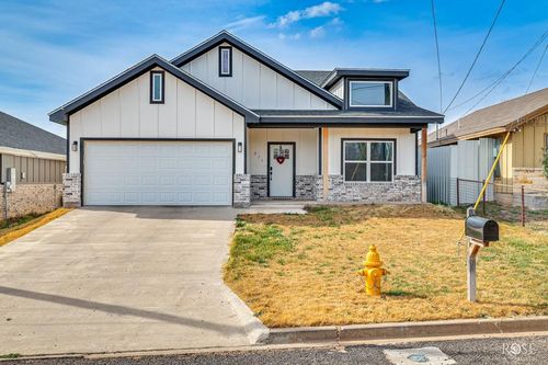 211 S Buchanan St, San Angelo, TX, 76903-6013 | Card Image