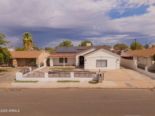 3220 W Holly St, Phoenix, AZ, 85009-2424 | Card Image