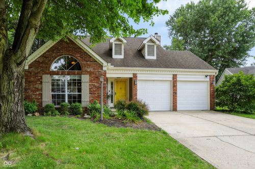 7713 Raleigh Ln, Fishers, IN, 46038-1961 | Card Image