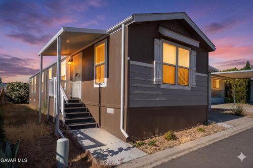 spc-b48-20683 Waalew Rd, Apple Valley, CA, 92307-6347 | Card Image