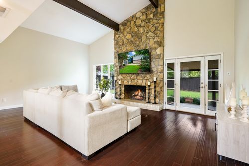 12208 Treeview Ln, Farmers Branch, TX, 75234-7810 | Card Image