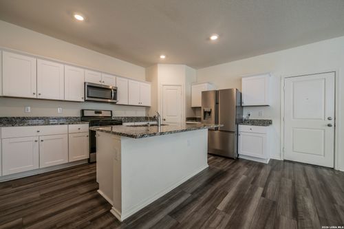 5203 Winding Stream, St Hedwig, TX, 78152 | Card Image