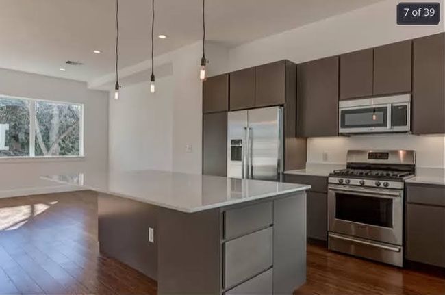 UNIT-8 - 1801 E 2 Nd St, Condo with 3 bedrooms, 4 bathrooms and 2 parking in Austin TX | Image 7