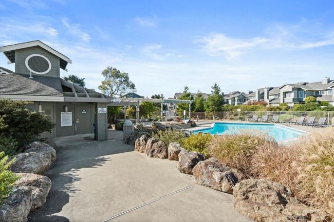 156 Treeview Dr, Townhouse with 2 bedrooms, 3 bathrooms and 2 parking in Daly City CA | Image 46