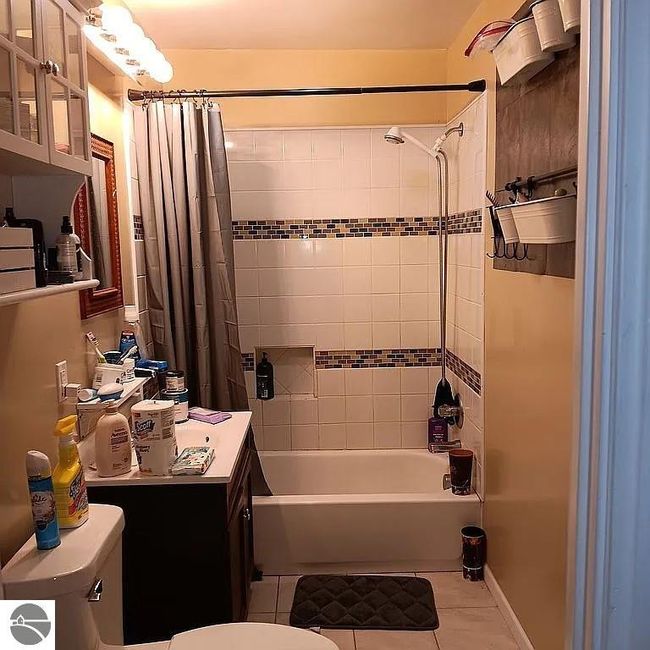 405 E Saginaw St, House other with 4 bedrooms, 2 bathrooms and null parking in Saint Louis MI | Image 14
