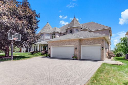 8148 Ithaca Lane N, Maple Grove, MN, 55311 | Card Image