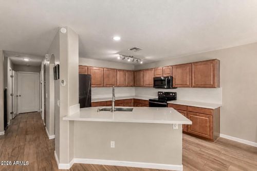 885 E Lakeview Dr, San Tan Valley, AZ, 85143-4946 | Card Image