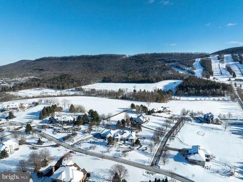 220 Mount Pleasant Dr, BOALSBURG, PA, 16827-1810 | Card Image