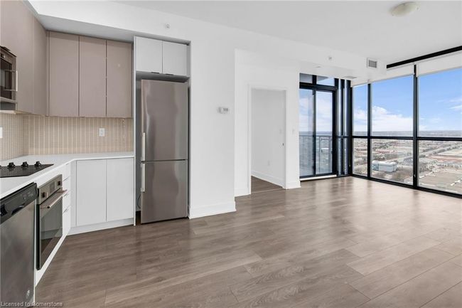 3207 - 2916 7 Highway, House attached with 2 bedrooms, 2 bathrooms and 1 parking in Vaughan ON | Image 12