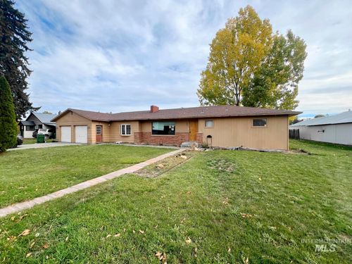 603 Maple St, Nezperce, ID, 83543 | Card Image