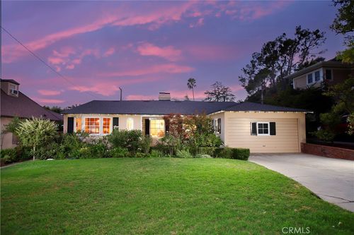 1624 Santa Barbara Ave, Glendale, CA, 91208-2021 | Card Image