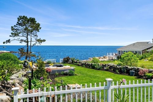 165 Granite St, Rockport, MA, 01966-1356 | Card Image